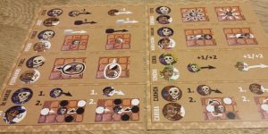 Bild: Spielfeld mit Spielmaterial