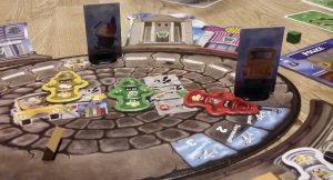 Bild: Spielfeld mit sonstigem Spielmaterial