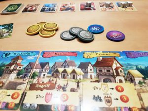 Bild: Spielkärtchen und Spielchips