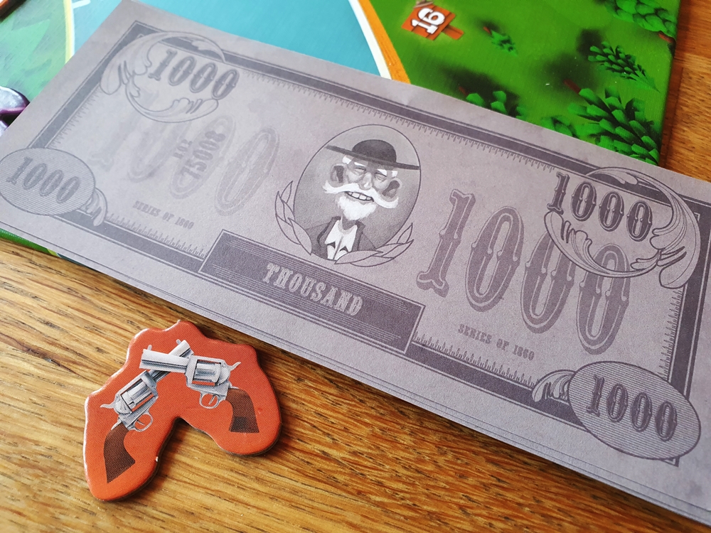 Spielgeld und der Chip "Duell"