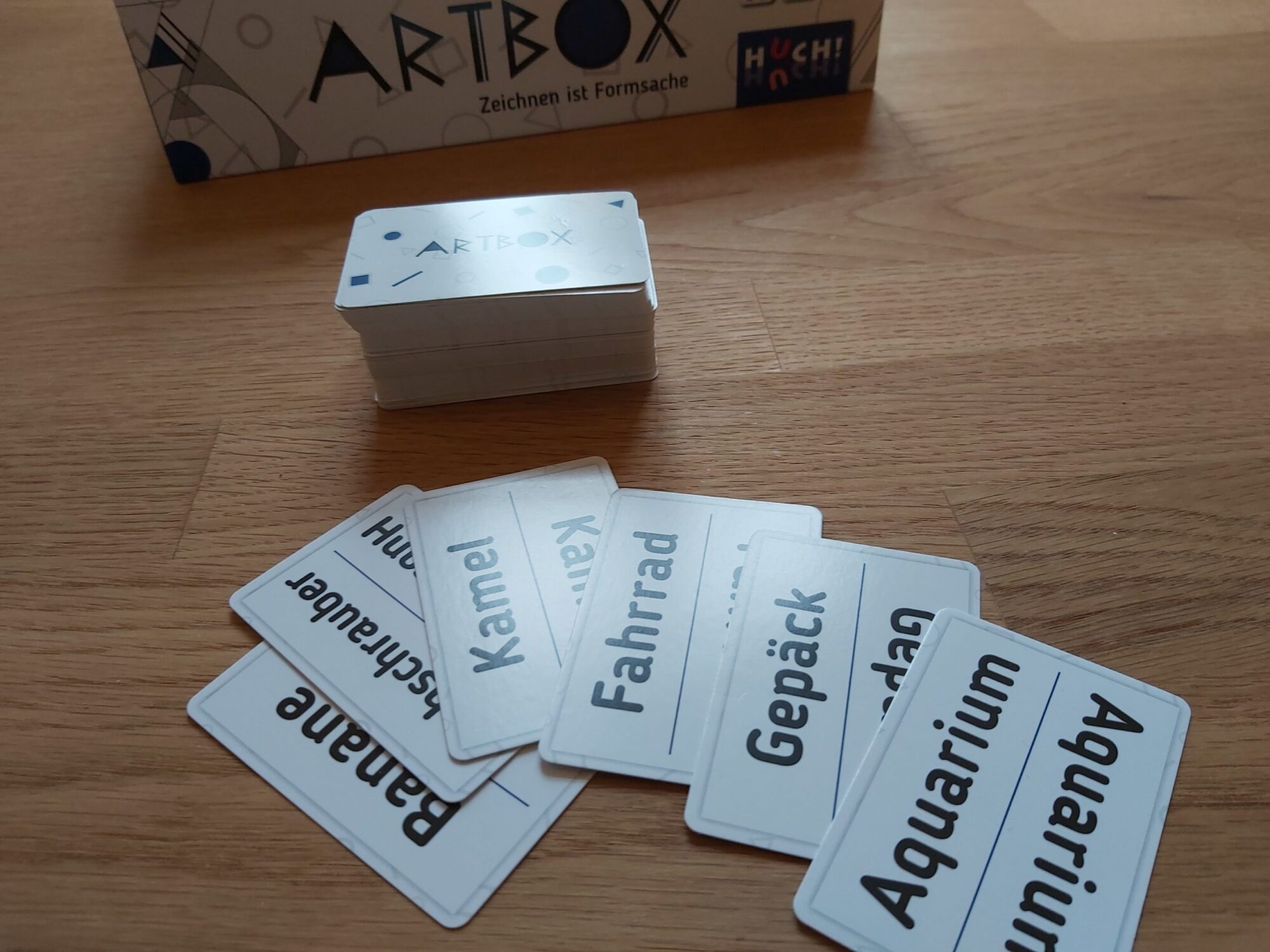 Zu sehen sind die Begriffskärtchen von Artbox.