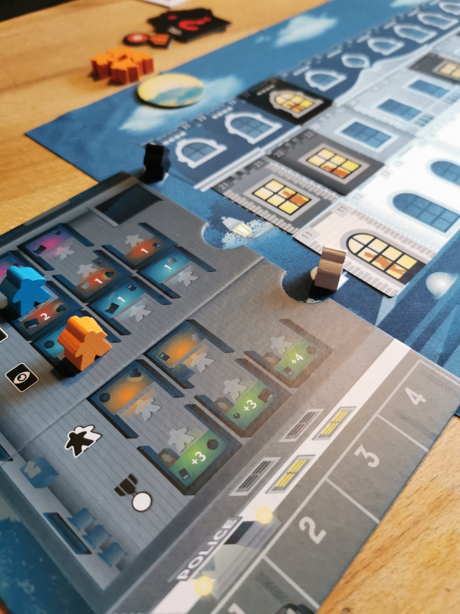 Crime Hotel Platzieren der Figuren