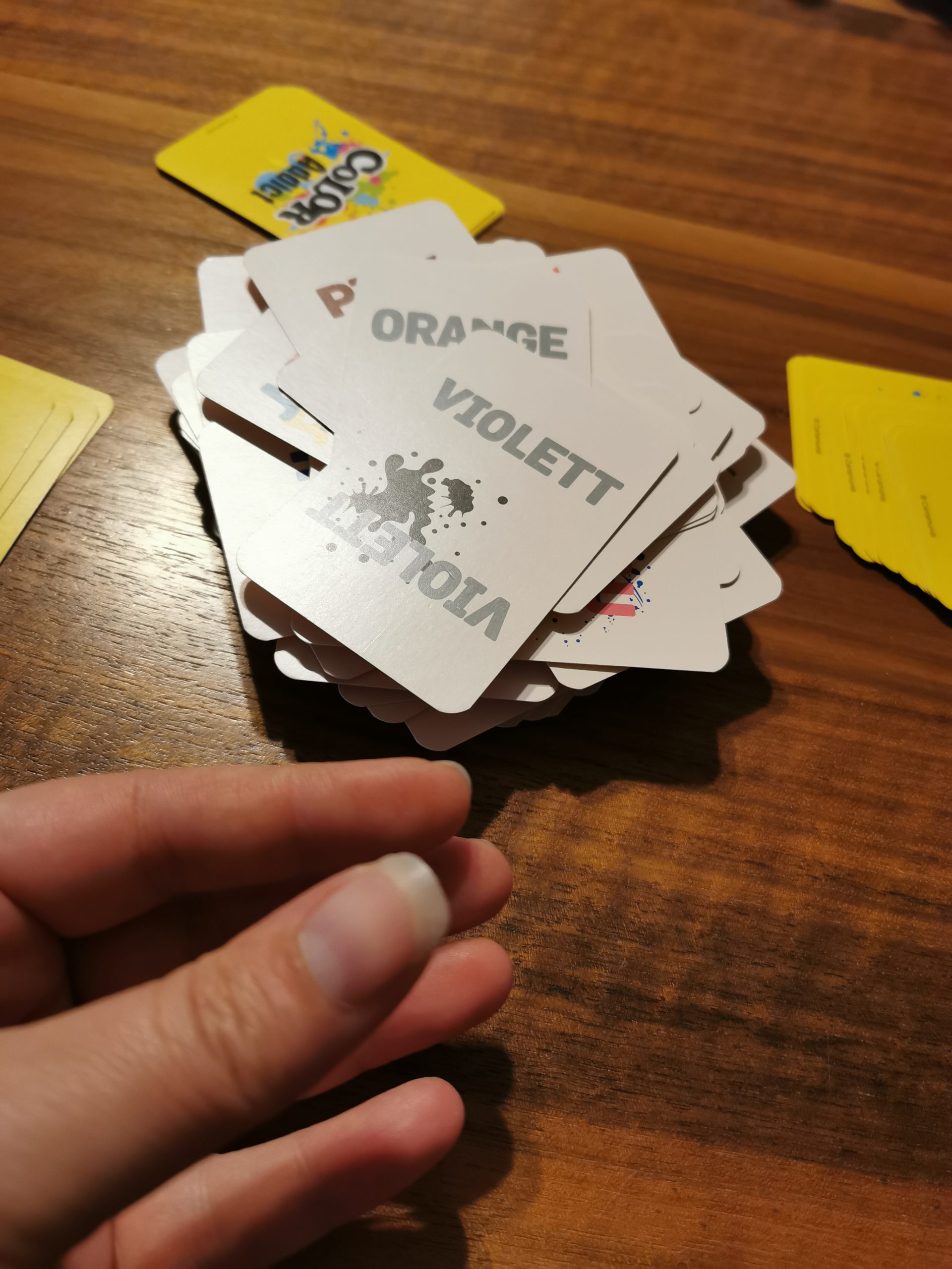 Color Addict: Alle Handkarten weg, gewinnt