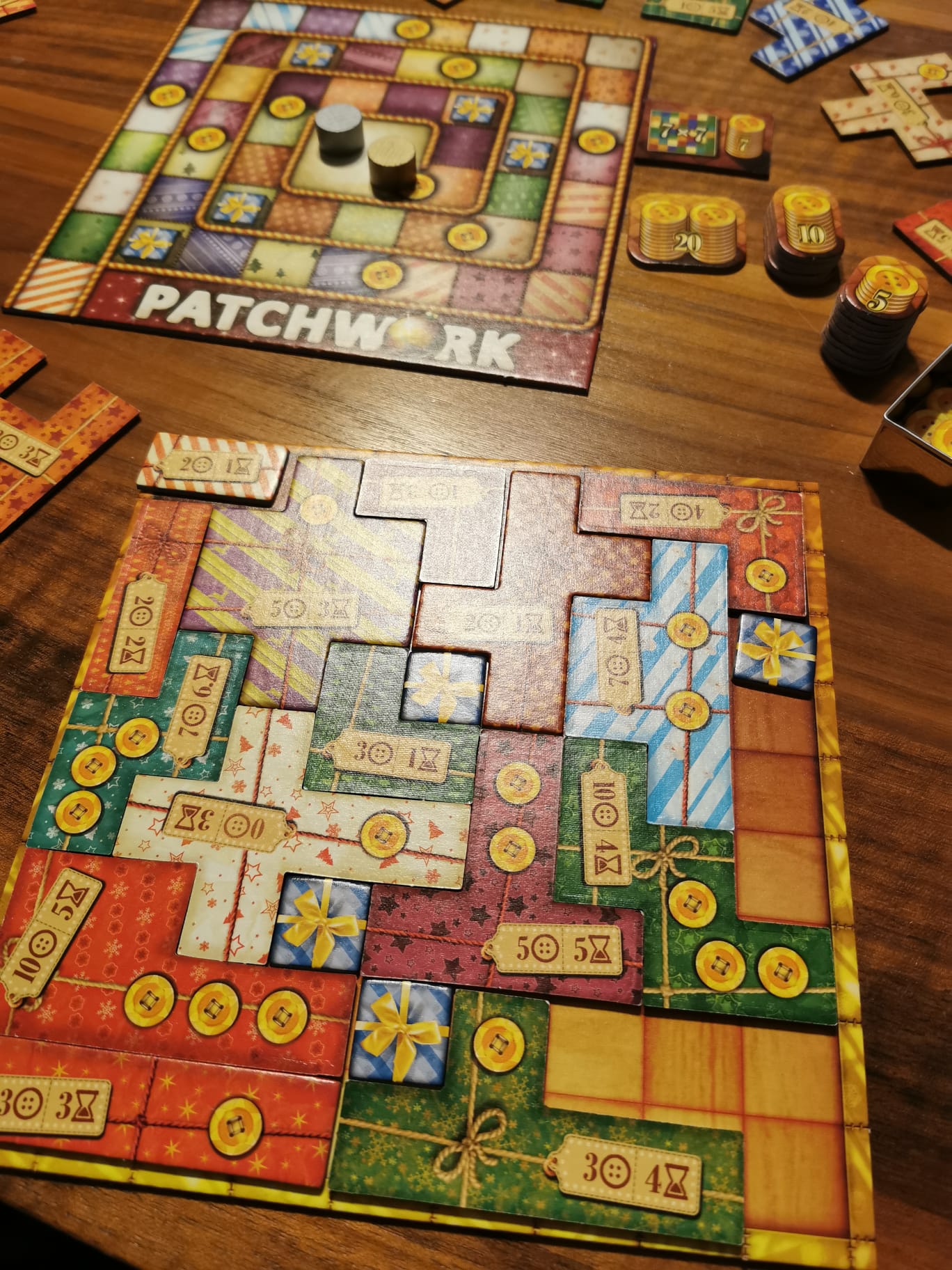 Endwertung, jedes freie Feld minus 2 Knöpfe