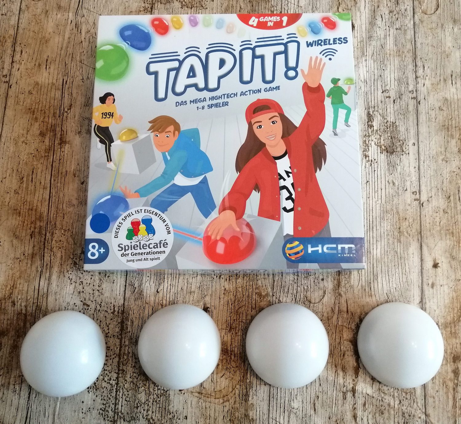 Spieleschachtel mit Inhalt