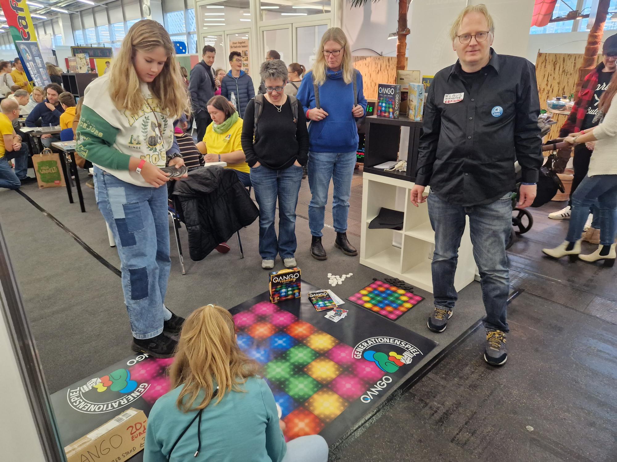 Qango spielen mit Autor Klaus Burmester