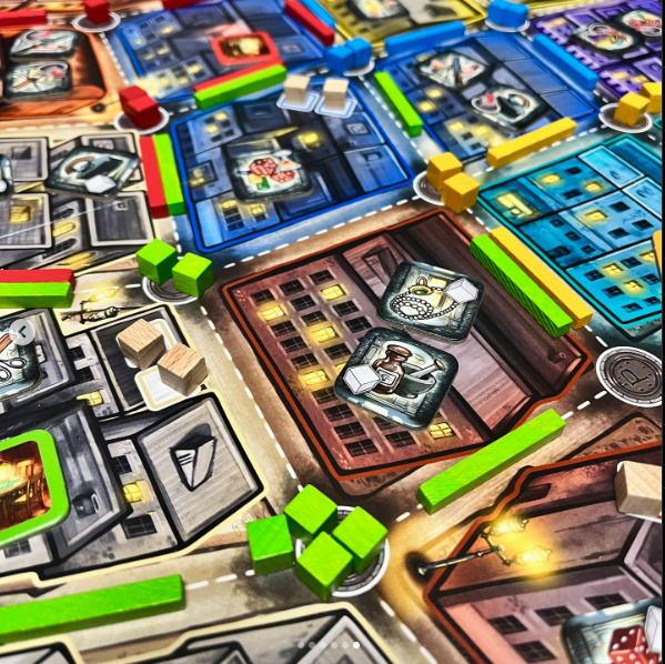 Holzmaterial auf dem Spielplan