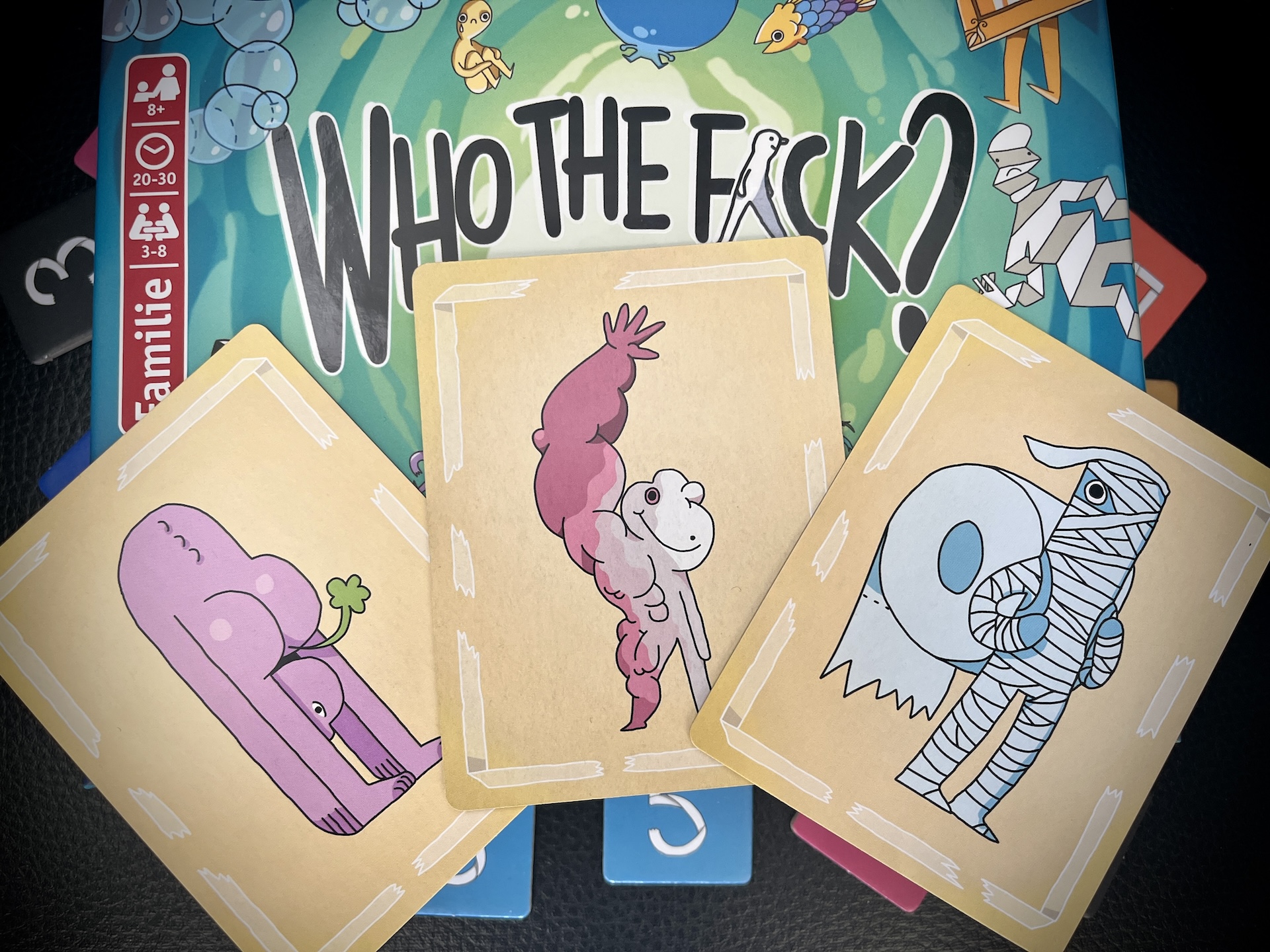 Drei Karten von 140 Motiven