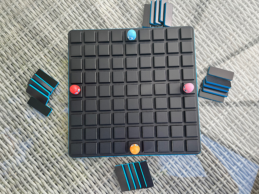 Der Aufbau für 4 Spielende für "Quoridor"