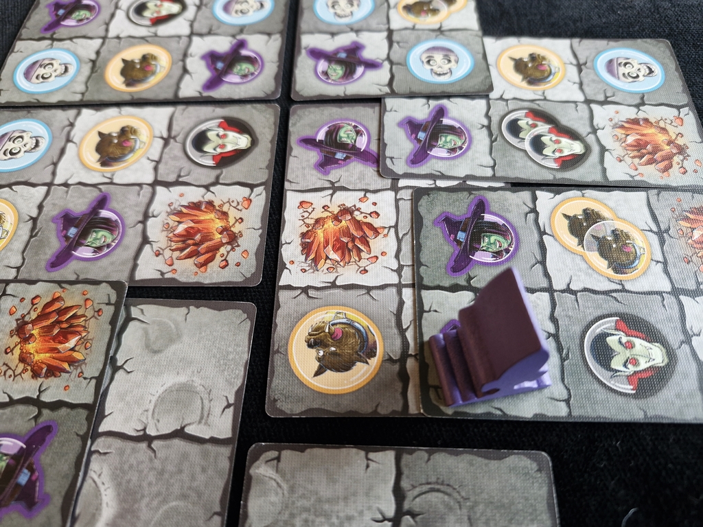 Situation in einer Partie. Ein Raumschiff wurde gesetzt um eine Gruppe zu schützen