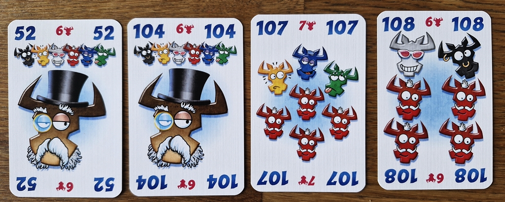 Vier besondere Karten.