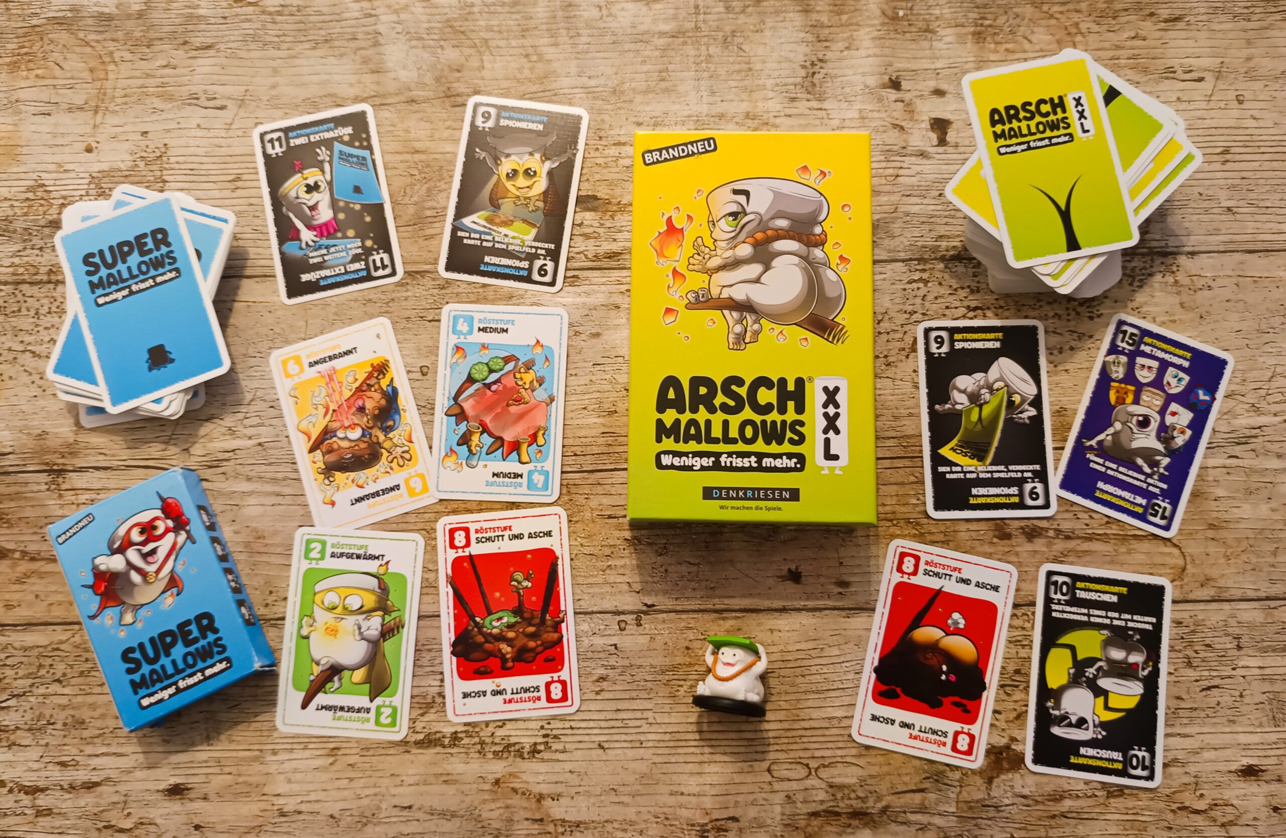 Spieleschachtel mit Inhalt.