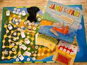 Spieleschachtel mit Inhalt.