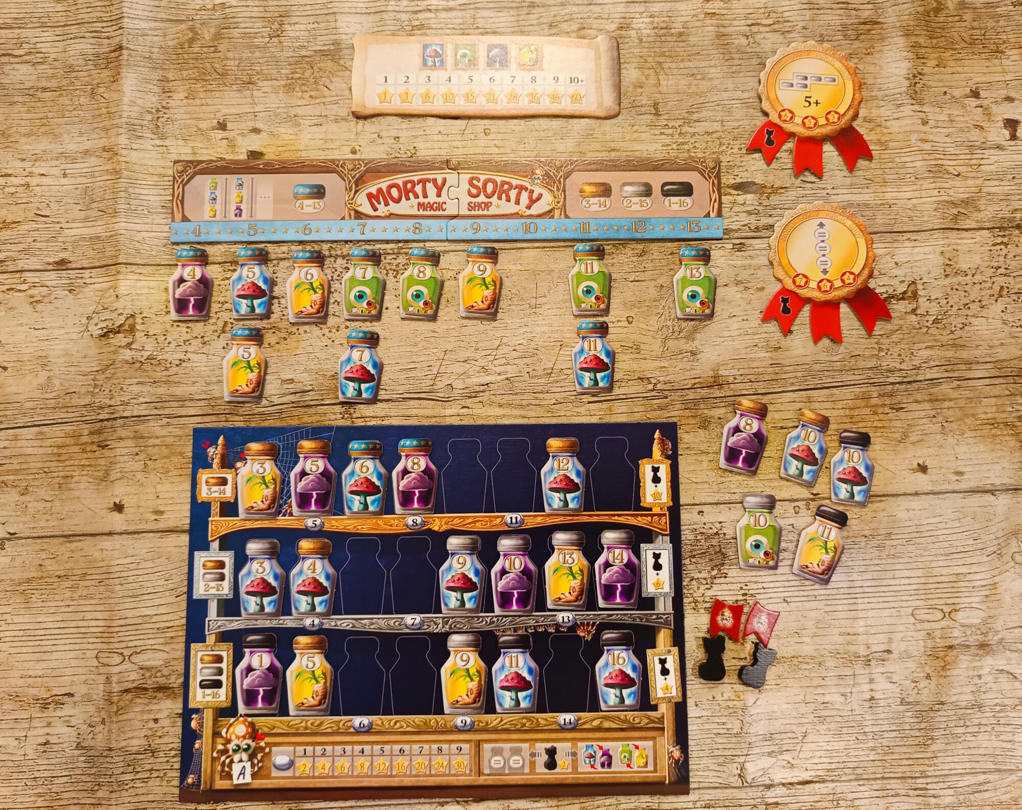 Morty Shorty: Das Tableau ist schon gut mit Gläsern gefüllt.